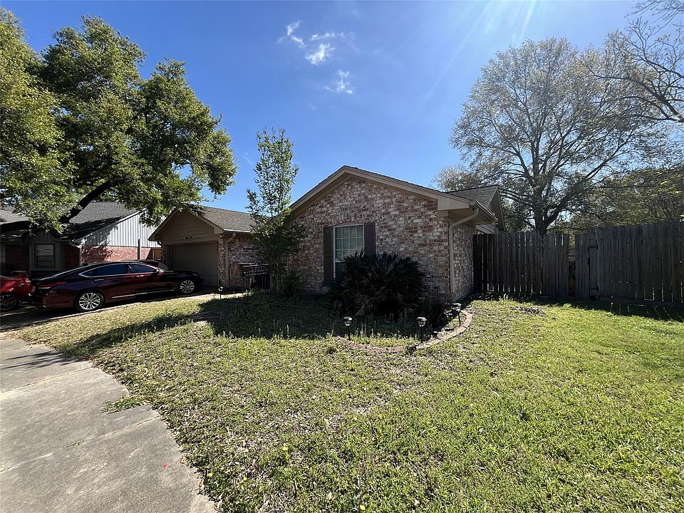 1st image of 8902 Landwood Dr