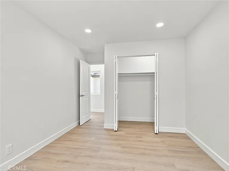 225 Armstrong Dr — Photo 25