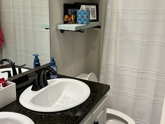 5th image of 3014 Black Briar Dr