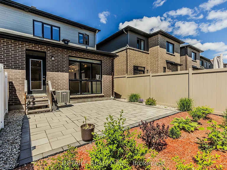 276 Avro Cir — Photo 26
