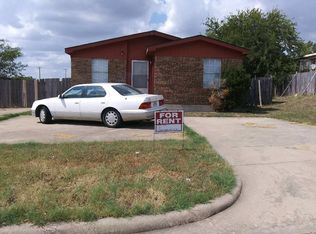 2498 Cattlebaron Dr, Fort Worth, TX 76108