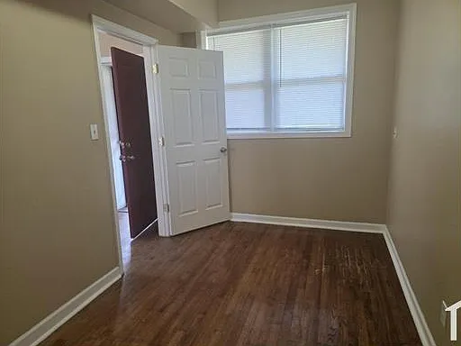 3 bed, 100 sqft, $1,600 — Photo 4