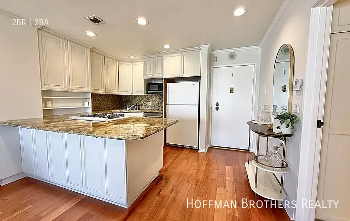 101 California Ave — Photo 4
