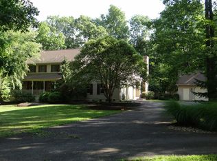 25 Ridge Valley Rd, Ottsville, PA 18942