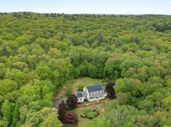 176 Spring St, Hopkinton, MA 01748