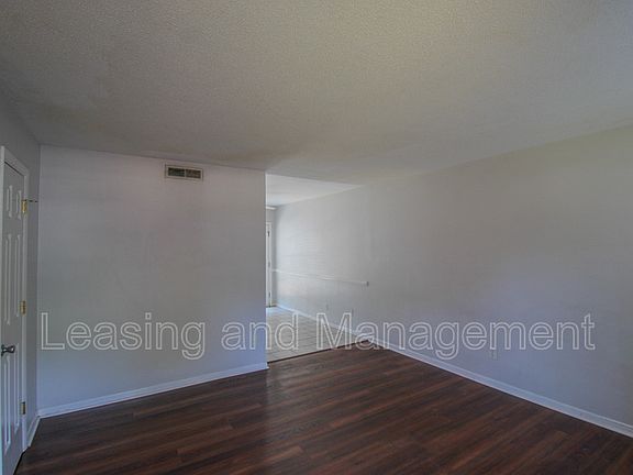 3rd image of 1423 Ashley River Rd APT 1D