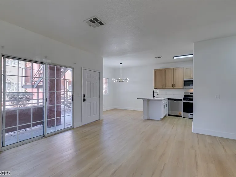 4730 E Craig Rd #1085 — Photo 8
