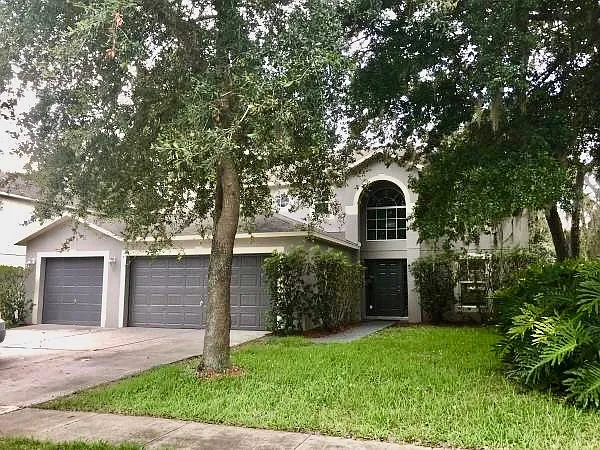 1253 Stonewater Cir — Photo 1