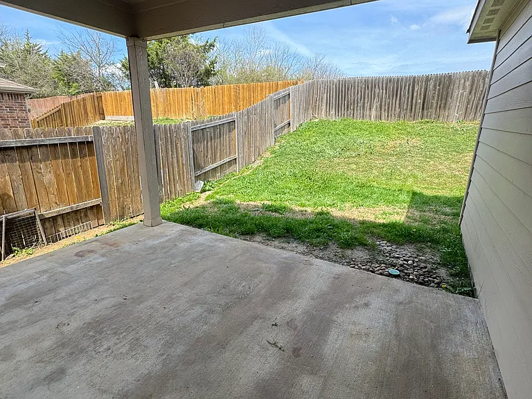 2132 Mulberry Dr — Photo 17