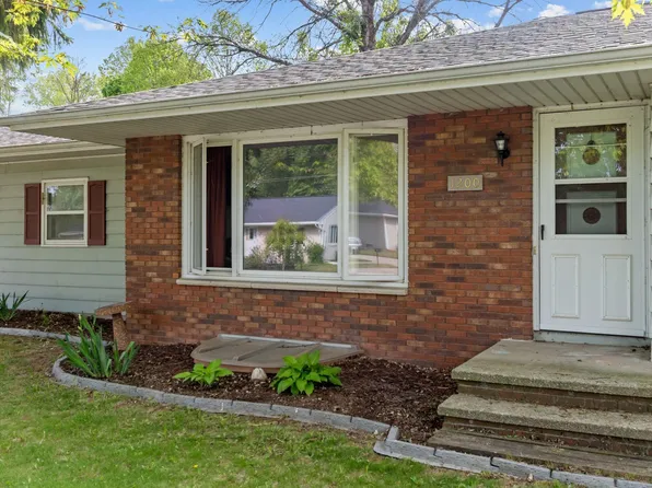 1200 Orchard Dr, Kaukauna, WI 54130