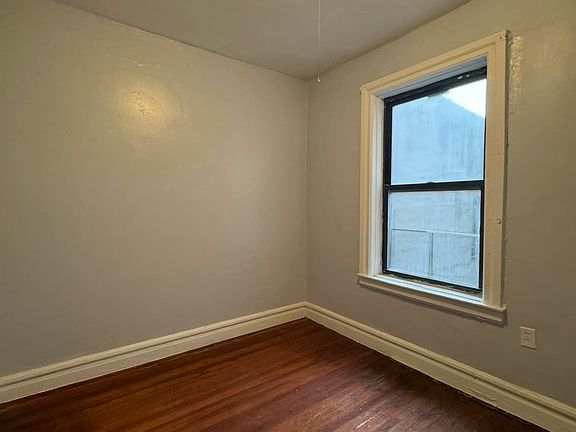 4th image of 516 W 169th St #54