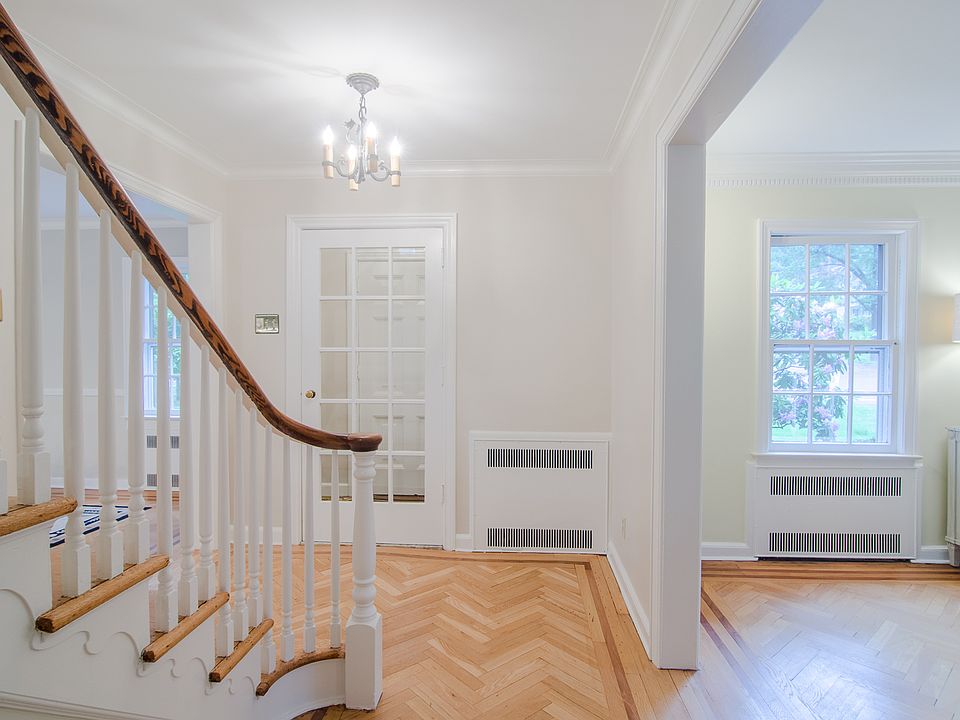 1st image of 188 Wyoming Ave