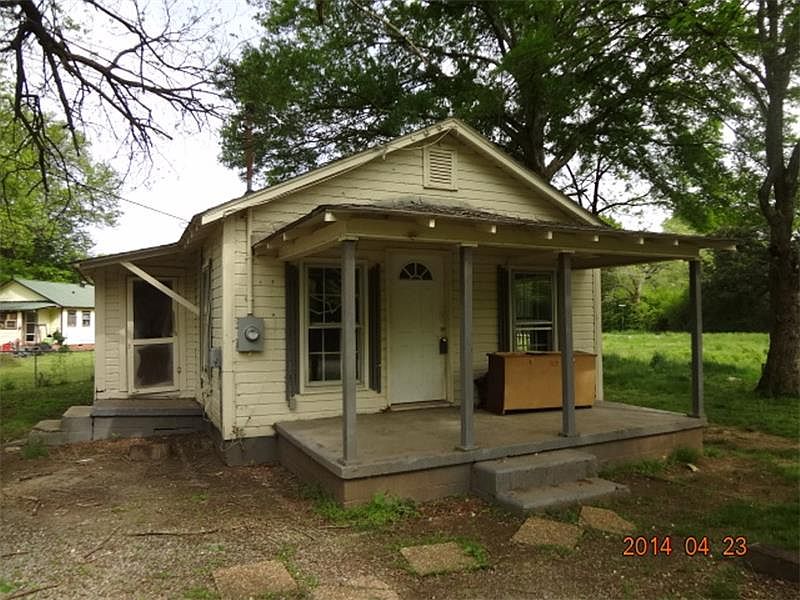 2nd image of 1013 Georgia Ave