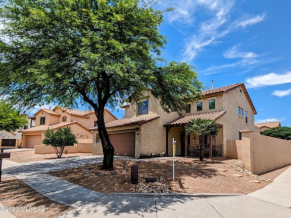 3rd image of 498 W Camino Parrilla