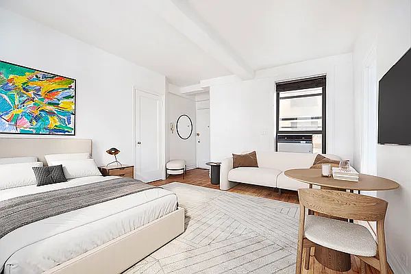 1st image of 457 W 57th St #615