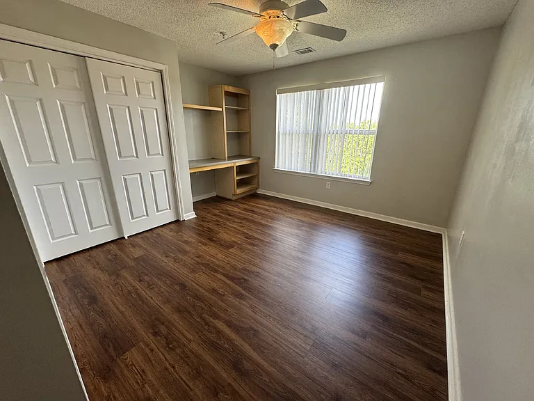 1123 Harts Ridge Dr — Photo 12