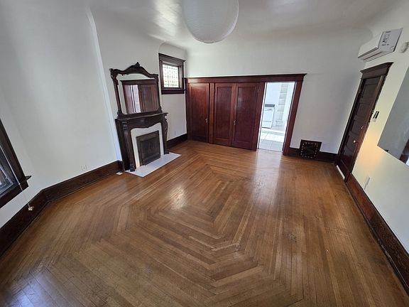 3rd image of 805 E 100 S APT 3