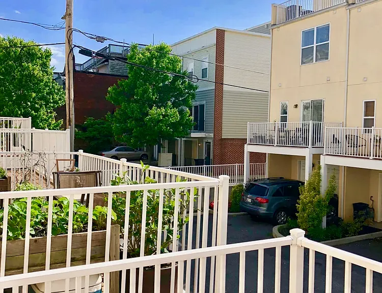 138 N Duncan St — Photo 5