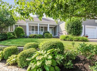30 Newbury Dr, Westerly, RI 02891