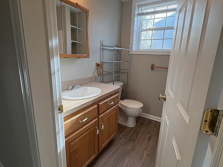 208 S Cherry St #4 — Photo 9
