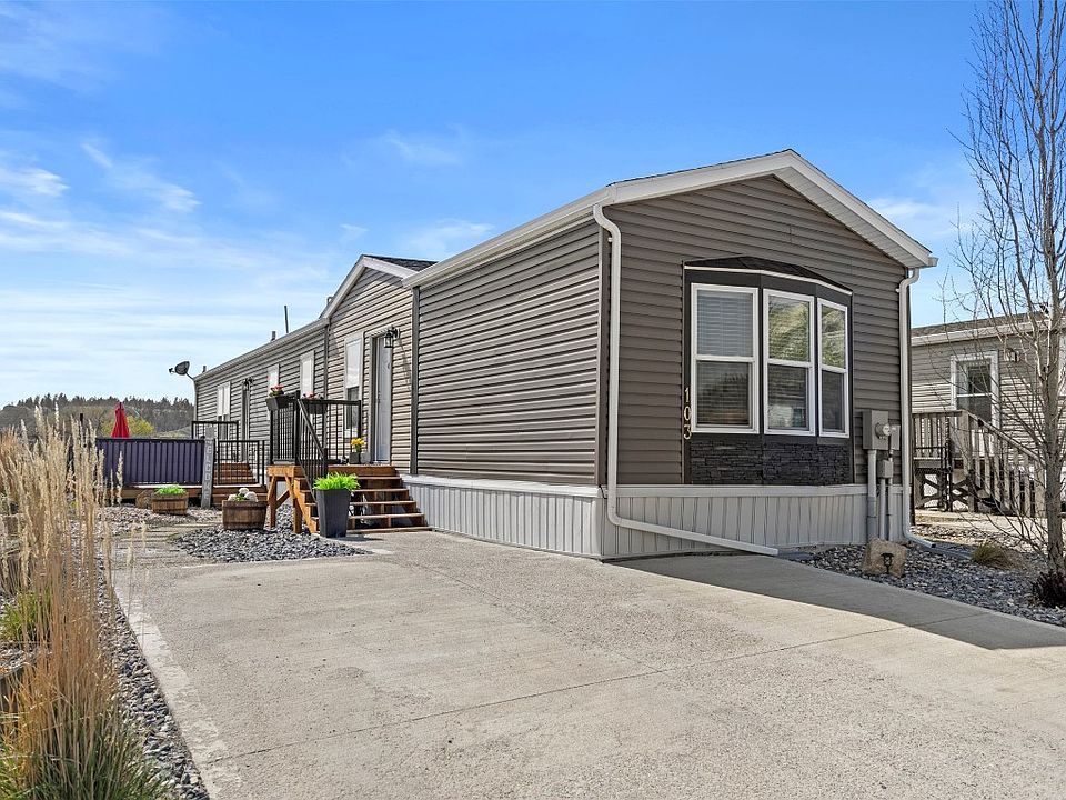 1st image of 5005 River Rd #103