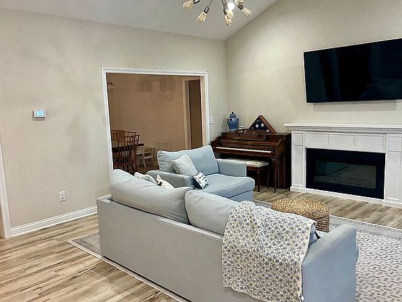 2nd image of 125 Aiden Ln