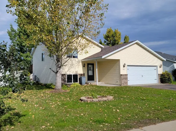 849 Savanna Ave, Saint Cloud, MN 56303