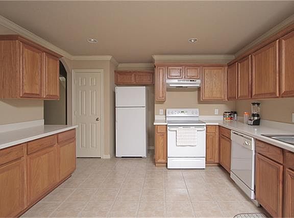 3rd image of 9834 N Vita Cir