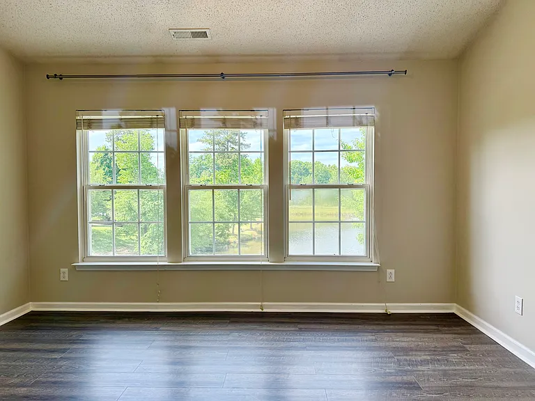600 Canyon Lake Cir — Photo 10