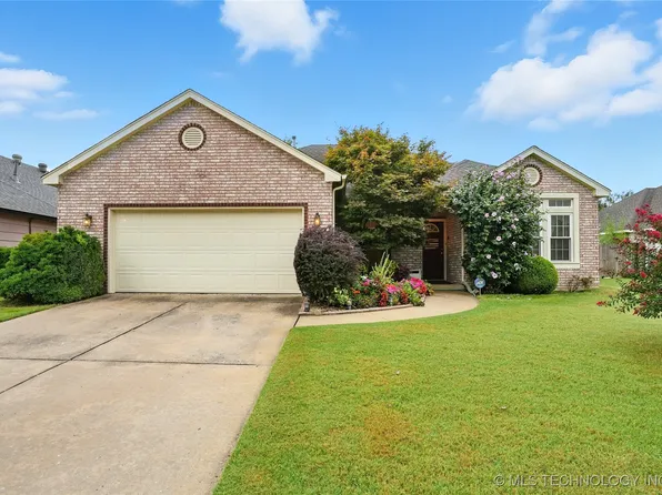 19802 E 38th St S, Broken Arrow, OK 74014