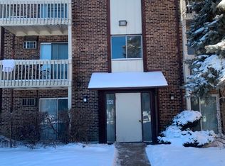 2320 Nichols Rd, Arlington Heights, IL 60004