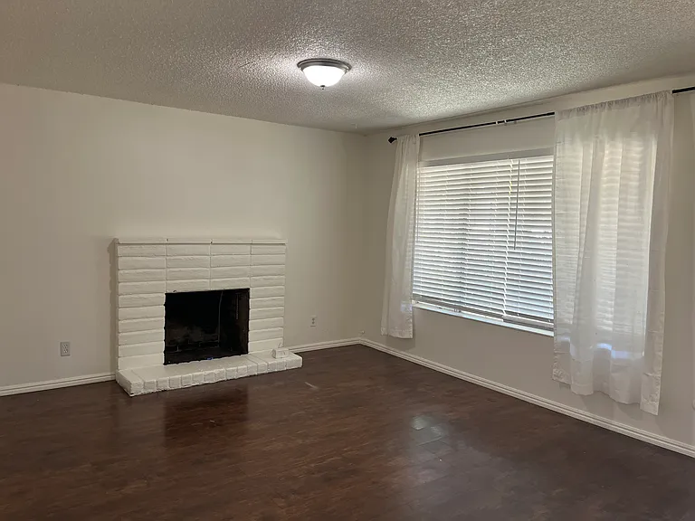 7521 Lemarsh Way — Photo 4