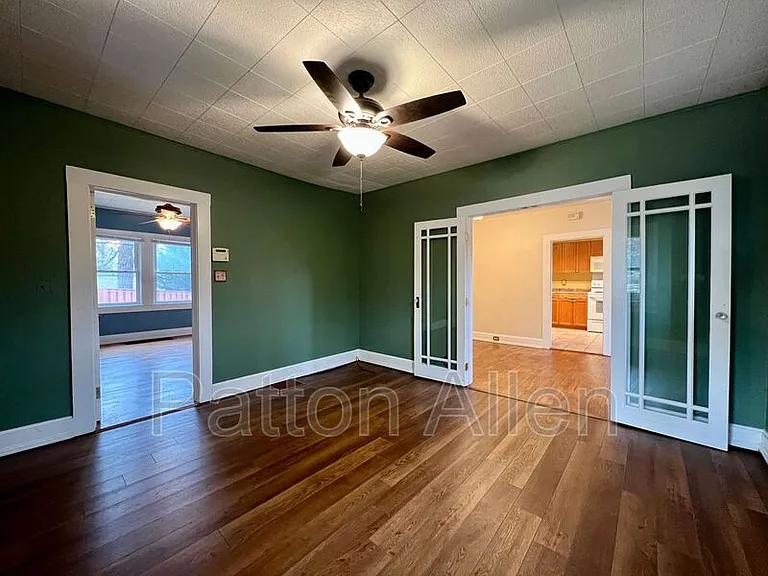 1 Middlemont Ave — Photo 4