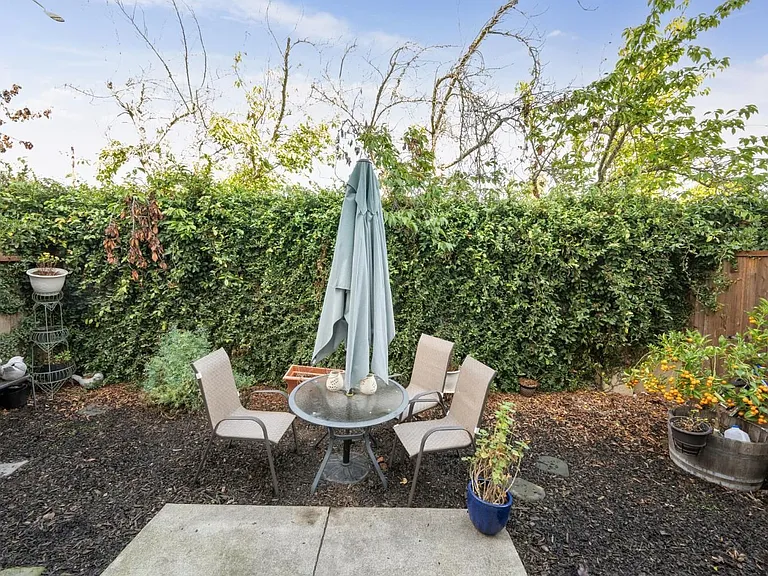 1507 Pinebrook Pl — Photo 14