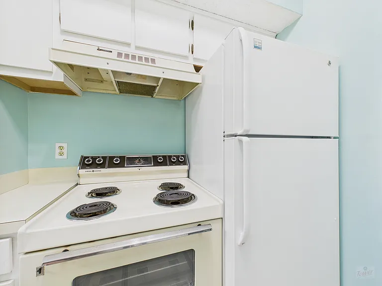 3316 Guadalupe St #220 — Photo 4
