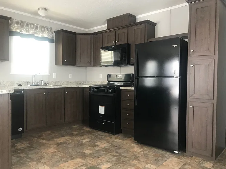 Reynolds Senior Village — Photo 12