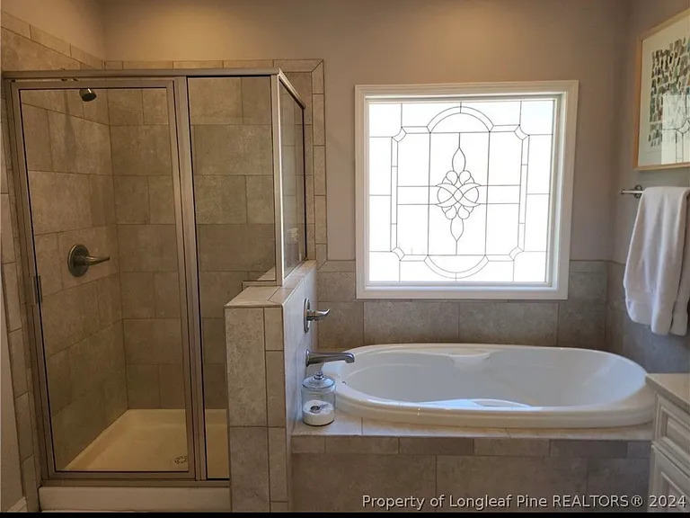 2412 Thorngrove Ct — Photo 13