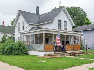 201 S 8th St, Watertown, WI 53094