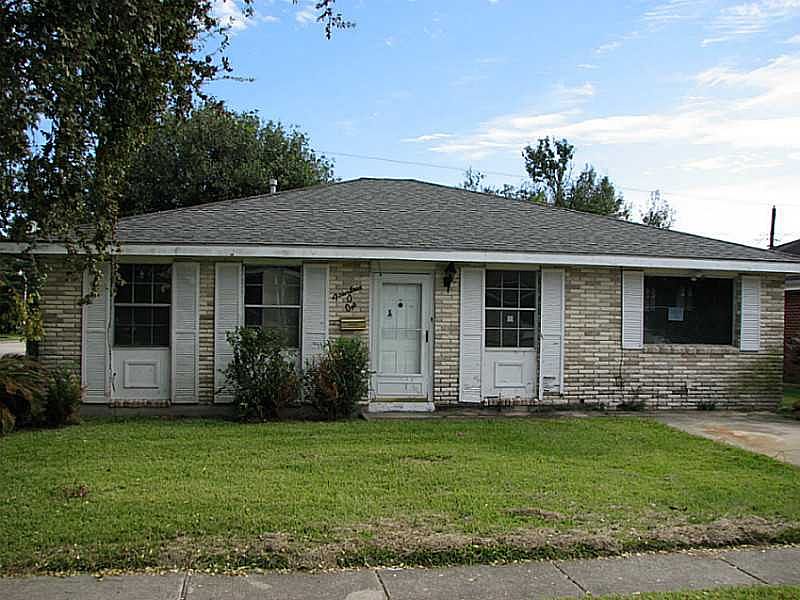 1st image of 1401 Maplewood Dr