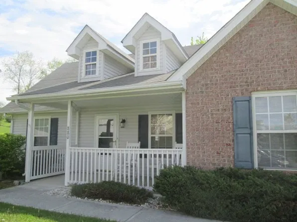 880 New Village Dr NW, Christiansburg, VA 24073