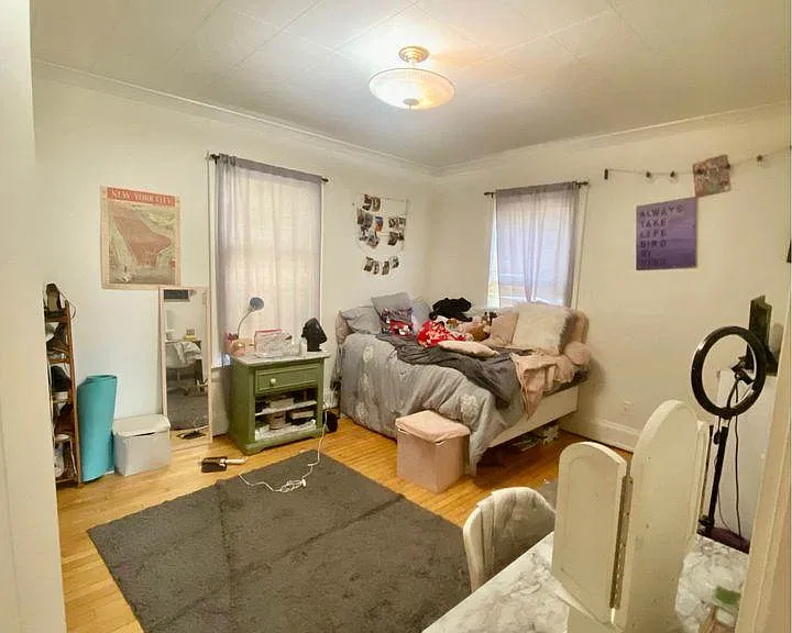 2824 N Maryland Ave — Photo 10