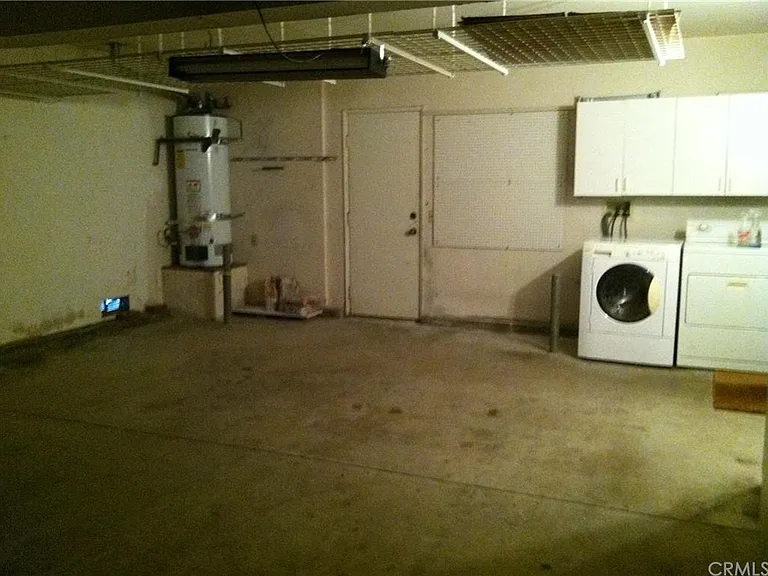 811 Fuchsia St — Photo 16