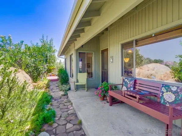 940 Mountain View Rd, El Cajon, CA 92021