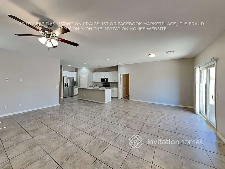 2702 E Omega Dr — Photo 4