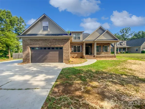 1319 Baucom Rd, Monroe, NC 28110