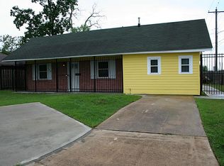 719 Harold Ln, Baytown, TX 77521