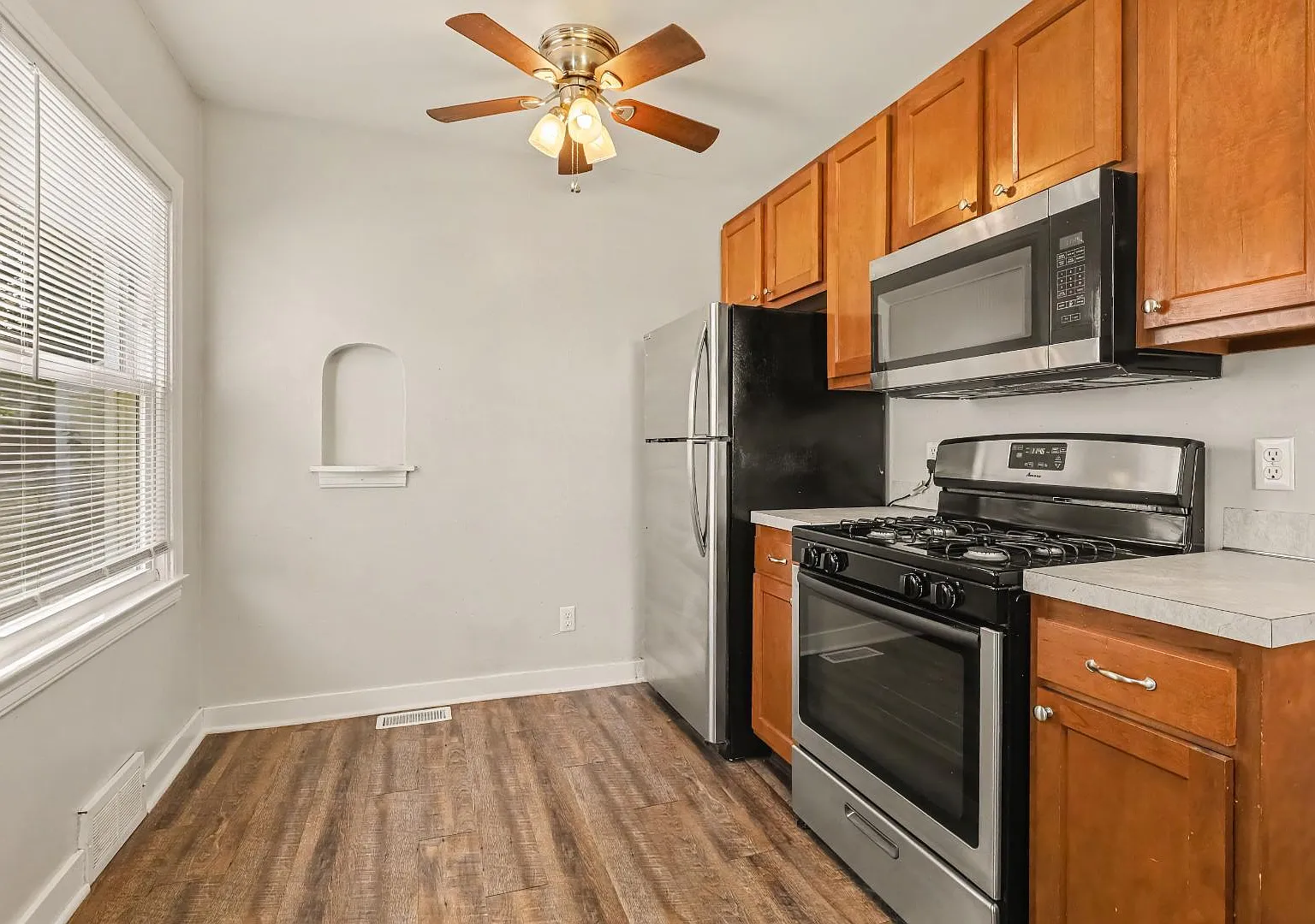 1114 Boston Street Southeast — Photo 4