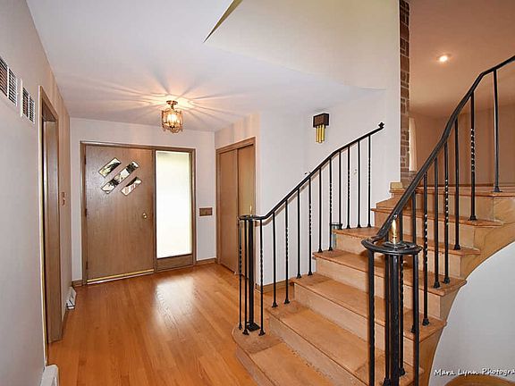 3rd image of 356 N Van Nortwick Ave