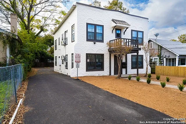 614 Fulton Ave #4