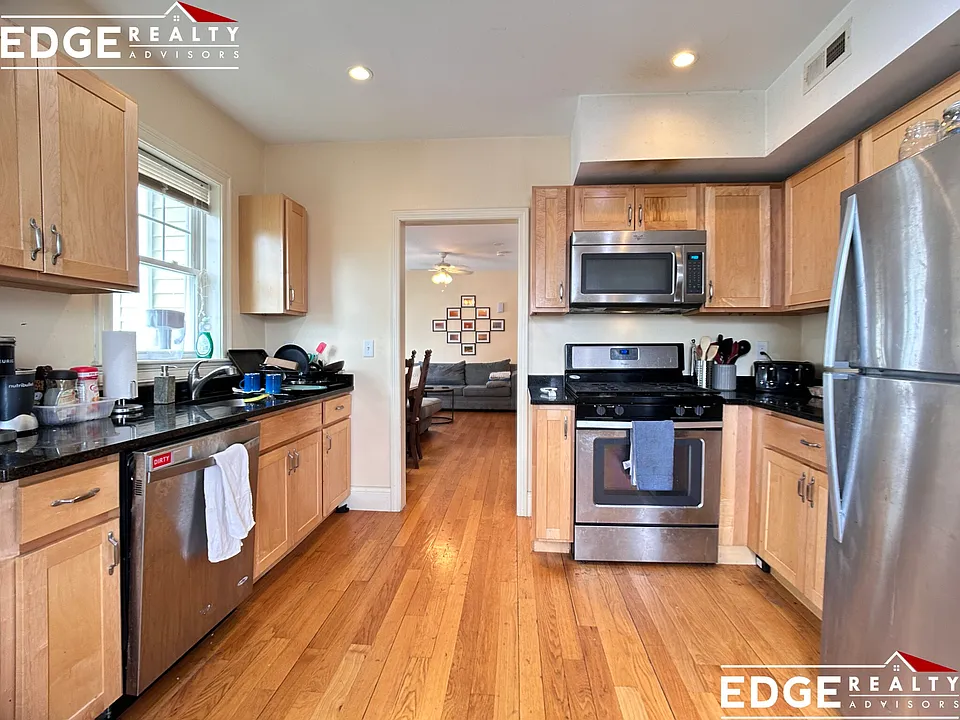 74 Brooks St #2